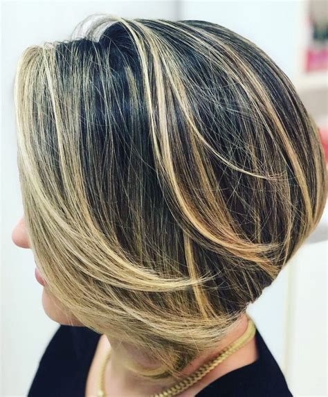cabelo chanel loiro com luzes